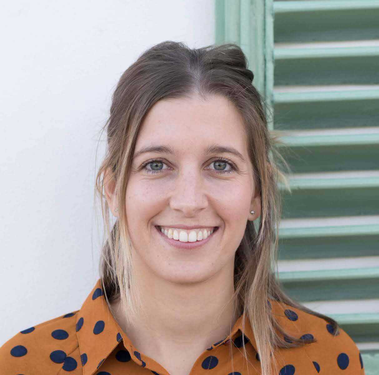Porträt von Julia Hälbig, Inhaberin des Curolla