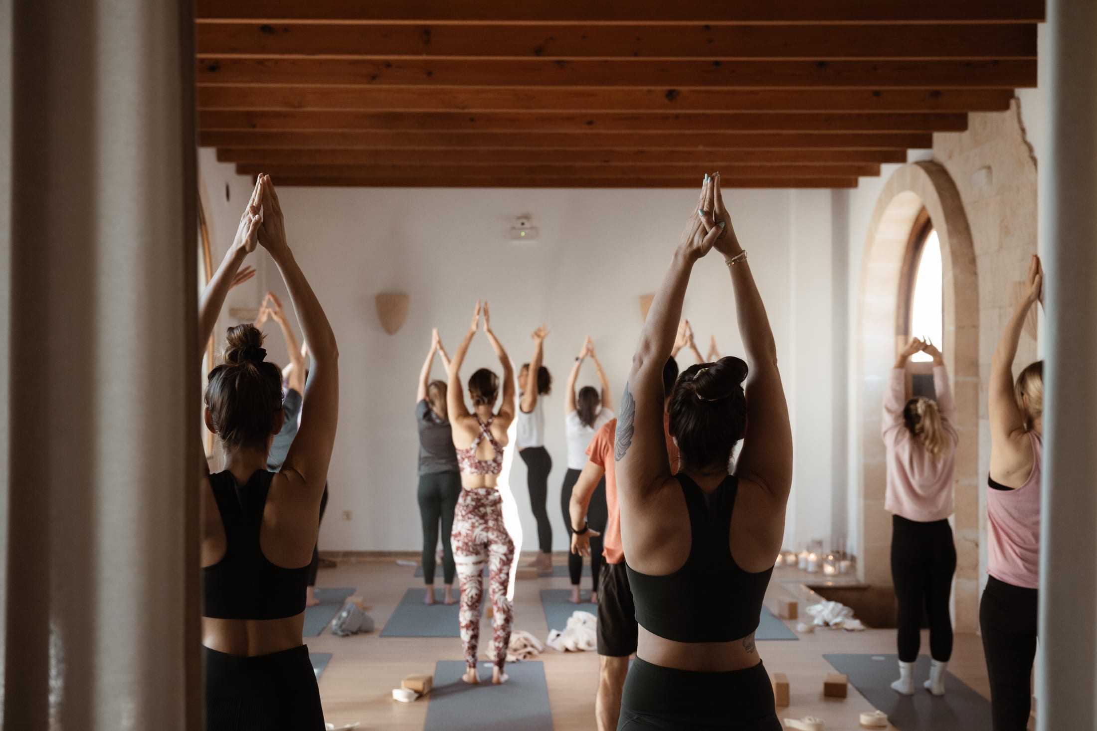 Yogastunde in der Shala